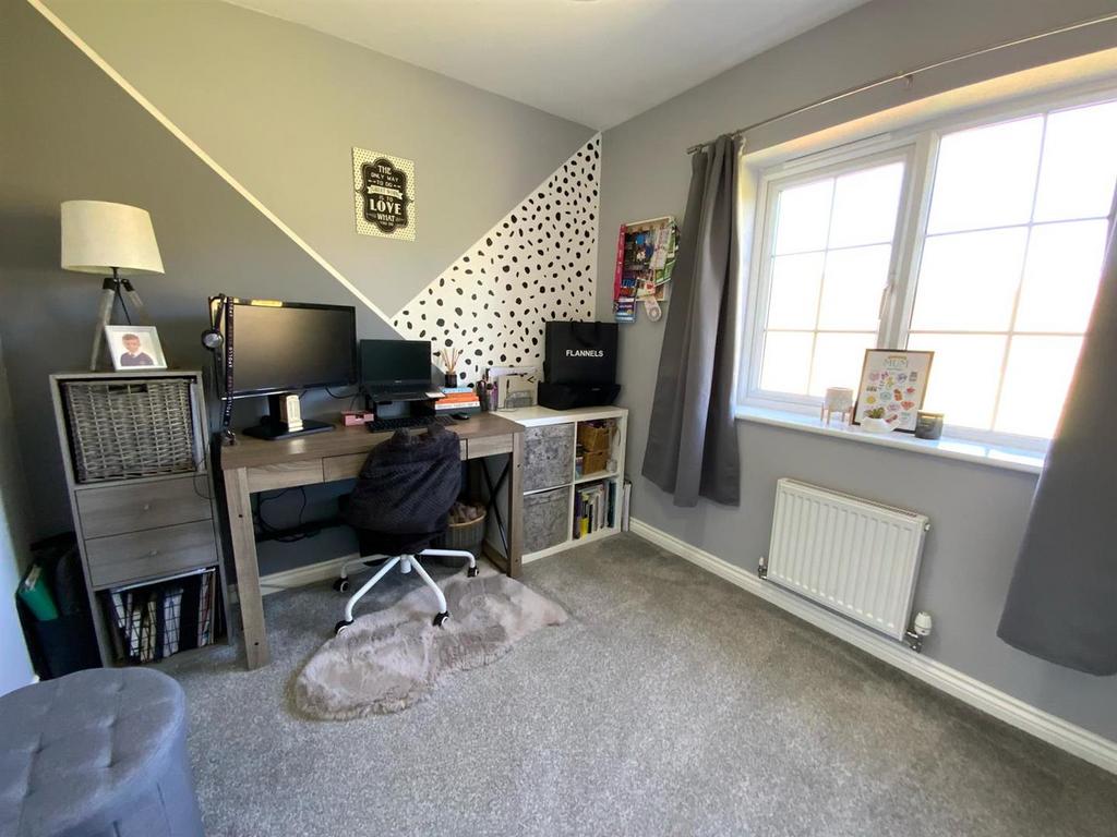 Bedroom 4.jpg
