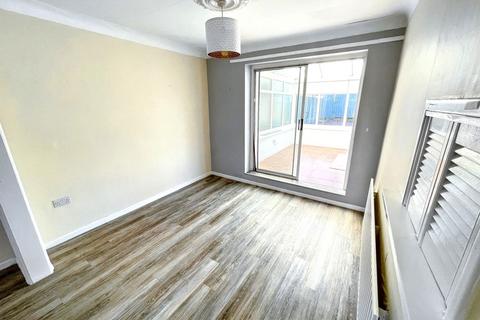 3 bedroom semi-detached house for sale, Bamburgh Avenue, South Shields, Tyne and Wear, NE34 6SS