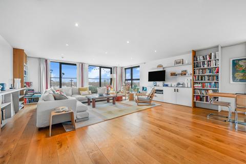 3 bedroom flat for sale, Lock House, 35 Oval Road, London