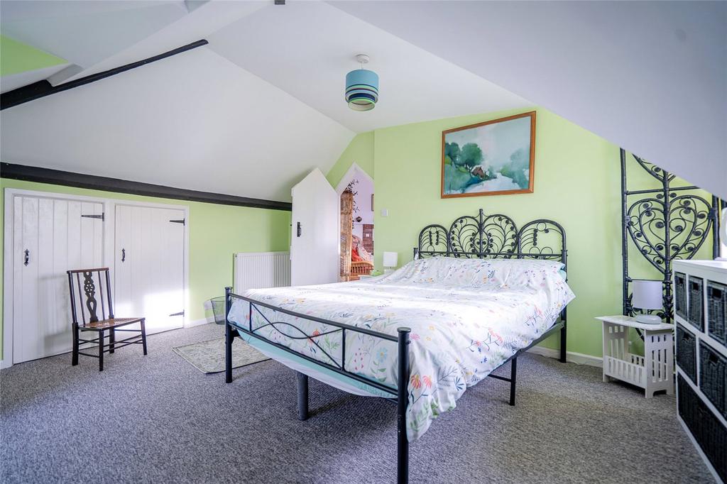 Apartment Bed 1
