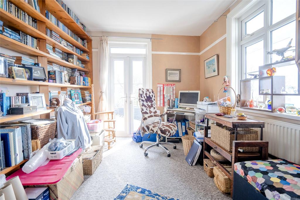 Main Office/ Bed 2