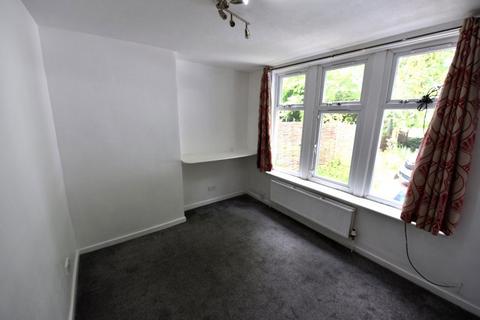 2 bedroom flat to rent, Otley Road
