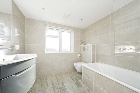 18 Railway Road, Teddington, TW11 8SB