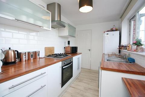 2 bedroom flat to rent, Newcastle upon Tyne NE5