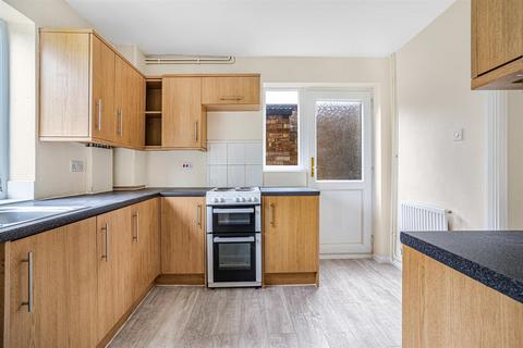 58 Bank Close, Luton, LU4 9NX