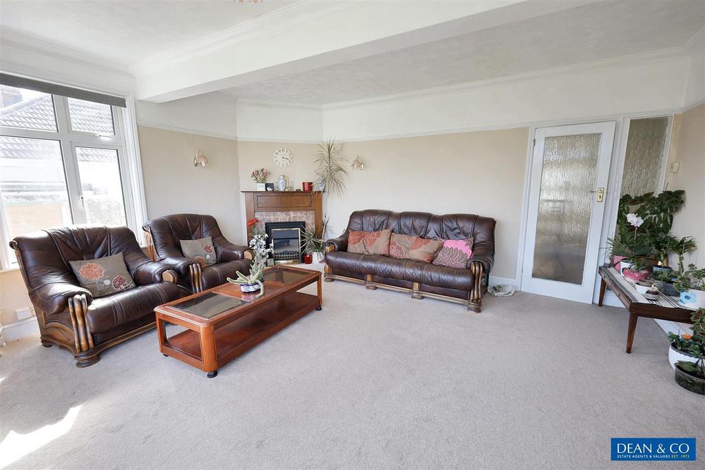 Reception 2/bedroom 4