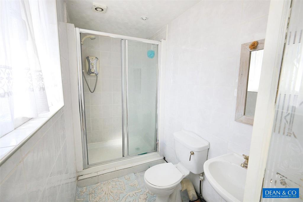 En suite shower room