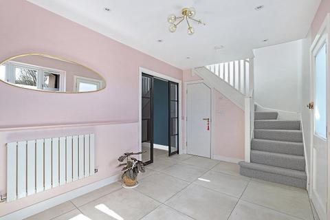 undefined, Lambourne Road, Chigwell, IG7
