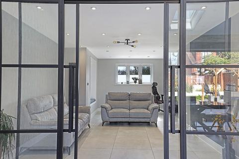 undefined, Lambourne Road, Chigwell, IG7