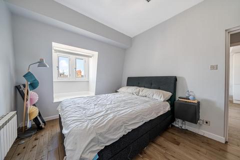 1 bedroom flat for sale, Palace Court, Bayswater, London, W2