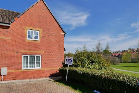 3 bedroom terraced house for sale, Hunter Close, Calne