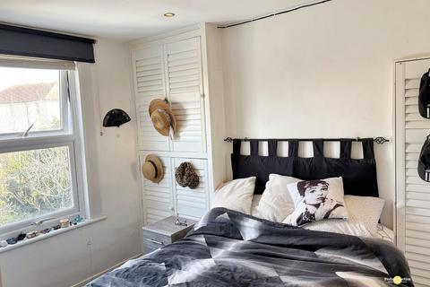 51a Eastern Esplanade, Southend-on-sea, SS1 2ES
