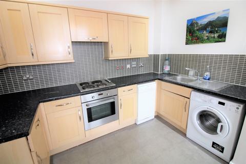 2 bedroom flat to rent, Clapton, London E5