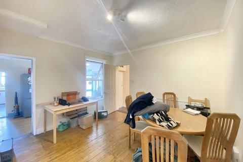 6 bedroom semi-detached house to rent, Bridge Road, Uxbridge, UB8