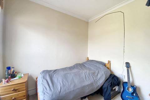 6 bedroom semi-detached house to rent, Bridge Road, Uxbridge, UB8