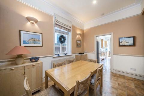 6 bedroom semi-detached house for sale, Oakley Avenue, London W5
