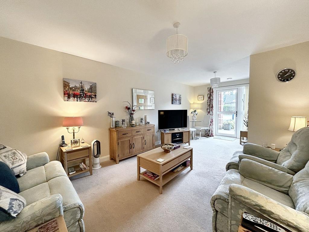 Lounge/dining room
