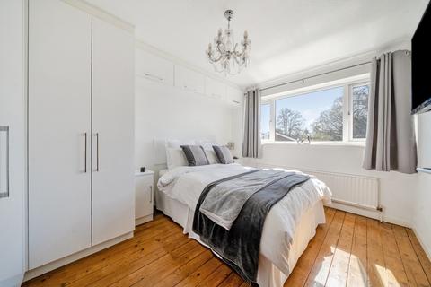 10 Broadheath Drive, Chislehurst, BR7 6EH