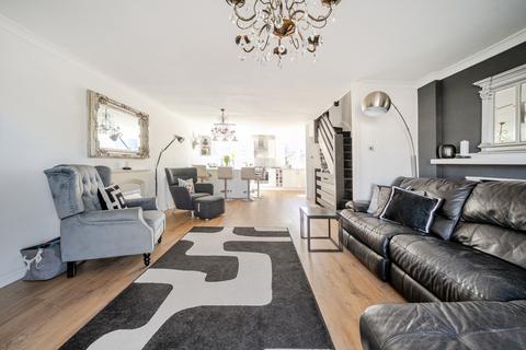10 Broadheath Drive, Chislehurst, BR7 6EH