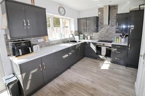 19 Canberra Way, Burbage, Hinckley, LE10 2GA