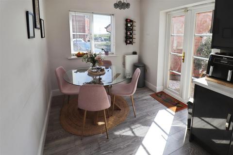19 Canberra Way, Burbage, Hinckley, LE10 2GA