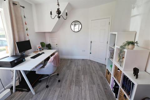 19 Canberra Way, Burbage, Hinckley, LE10 2GA