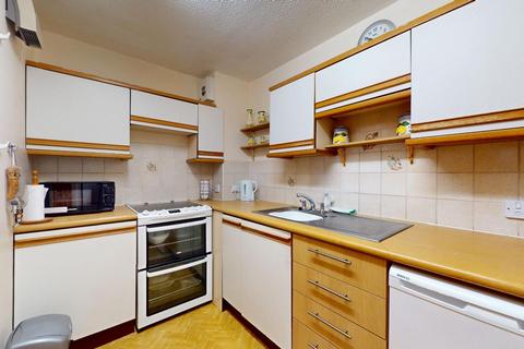 2 bedroom retirement property for sale, Regents Court, Gravesend, DA11