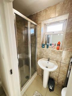 4 bedroom semi-detached house for sale, Hitherbroom Road, Hayes