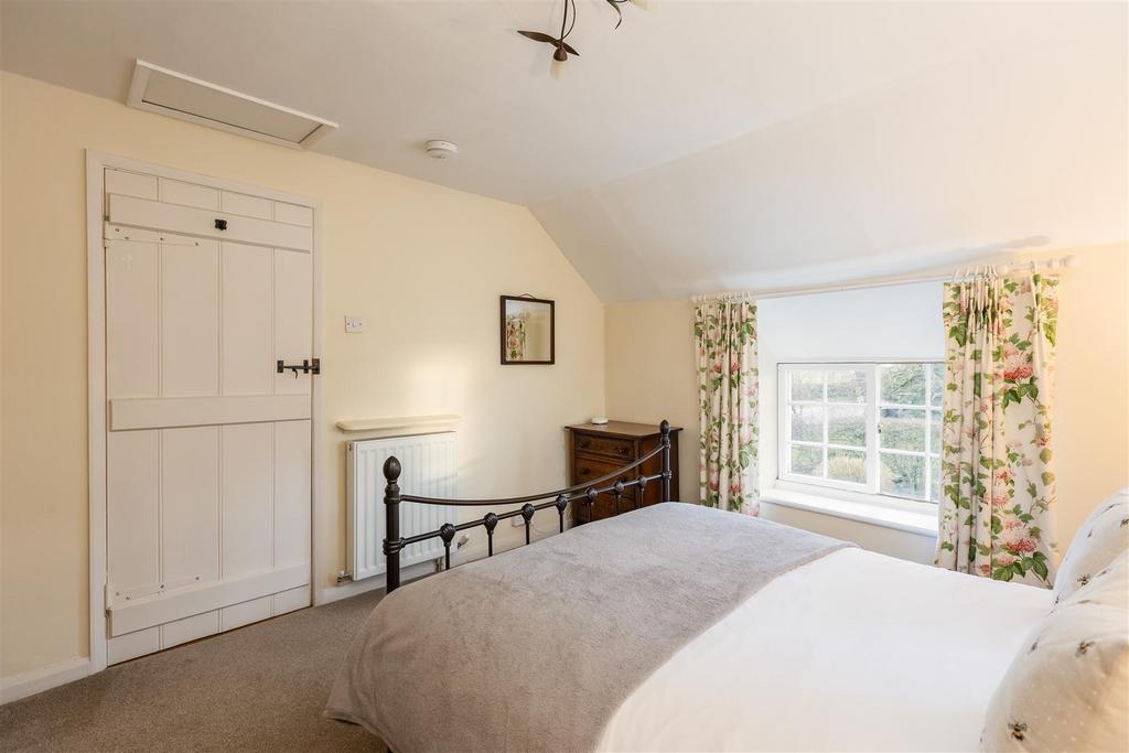 Corner Cottage-2.jpg