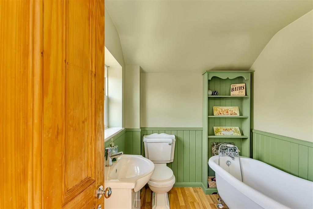Bathroom.jpg