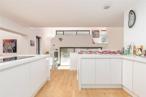 4 Bramdean Grove, Edinburgh, EH10 6JU