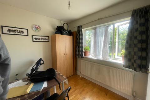 2 bedroom apartment to rent, Rayners Lane, Harrow HA2