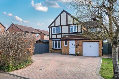 5 bedroom detached house for sale, Sheppard Close, Chippenham