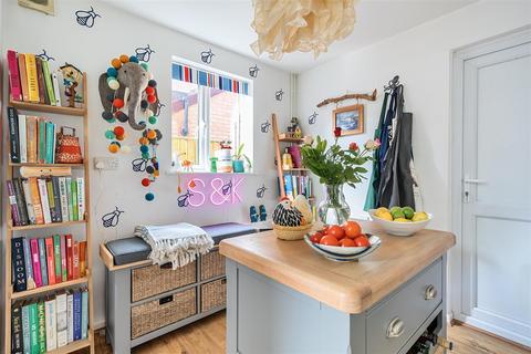 5 bedroom detached house for sale, Sheppard Close, Chippenham