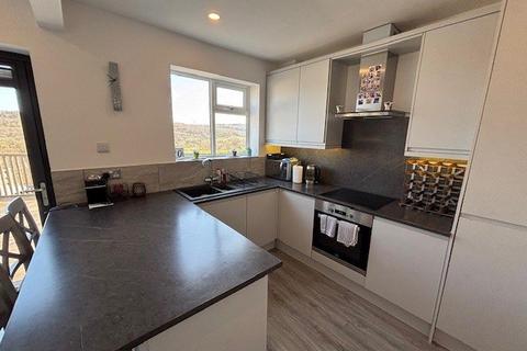 3 bedroom semi-detached house to rent, Langley Lane, Shipley, West Yorkshire, BD17