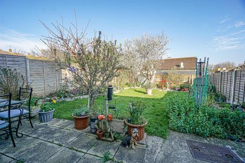 2 bedroom semi-detached house for sale, Quebec Road, St. Leonards-On-Sea