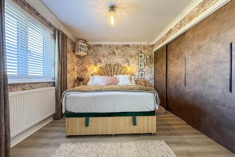 14 Chandlers, Burnham-on-crouch, CM0 8NY