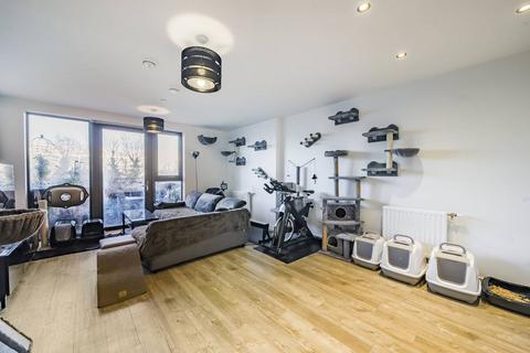 Lakeside Drive, North Acton, London, NW10