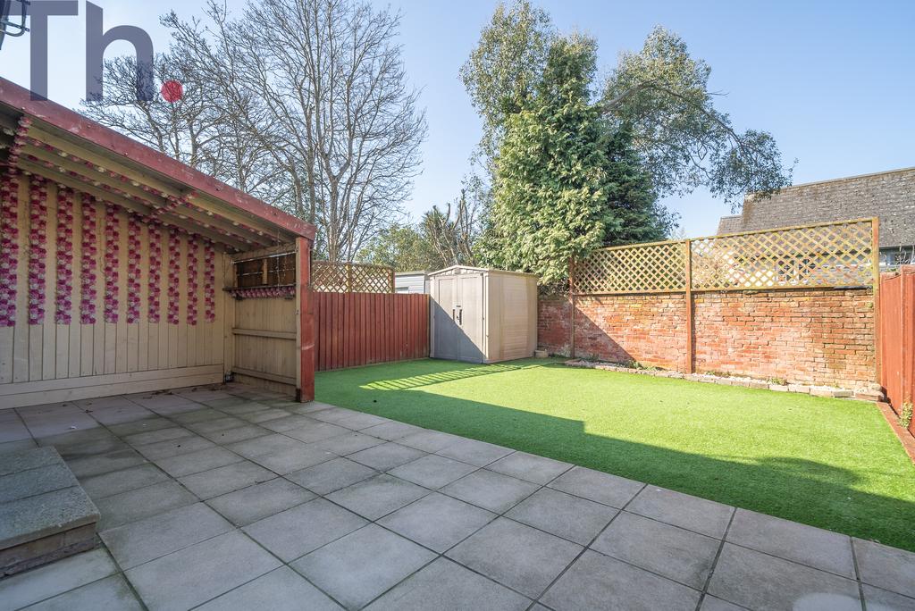 Rear Garden & Pergola