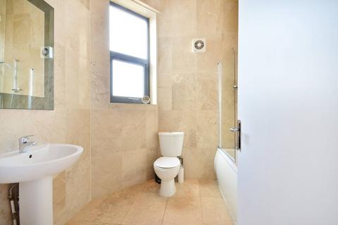 1 bedroom flat for sale, Embassy Court, Brady Street, Bethnal Green, London, E1