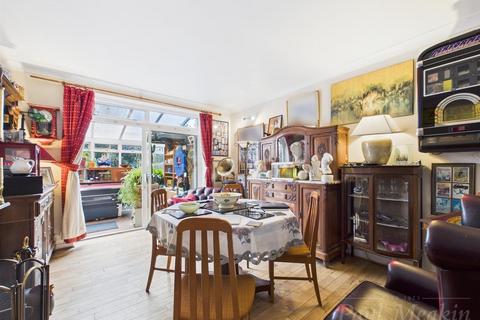 37 Littleheath Road, South Croydon, CR2 7SG