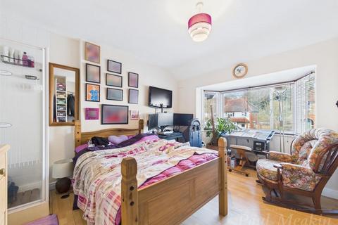 37 Littleheath Road, South Croydon, CR2 7SG