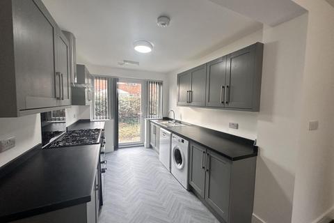 4 bedroom semi-detached house to rent, Rowan Tree Avenue, Durham DH1