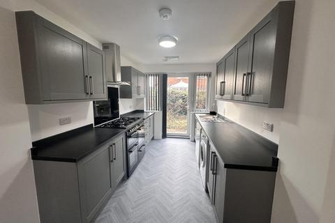 4 bedroom semi-detached house to rent, Rowan Tree Avenue, Durham DH1