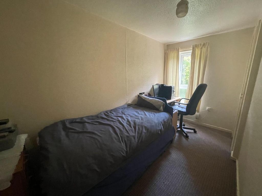 Second bedroom