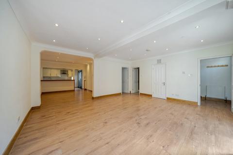4 bedroom house to rent, Broadway Court The Broadway SW19