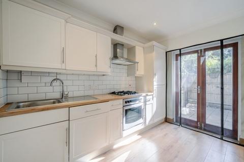 4 bedroom house to rent, Broadway Court The Broadway SW19