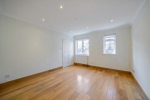 4 bedroom house to rent, Broadway Court The Broadway SW19