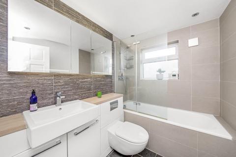 3 bedroom maisonette for sale, Amott Road, Peckham Rye, London, SE15