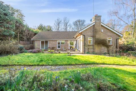 undefined, Chipstead, Surrey
